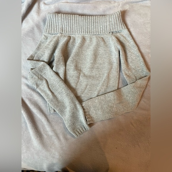 Edikted Gray Off-the-Shoulder Sweater - Picture 5 of 7